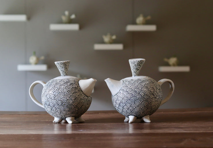 Teapot - White Clay + Scale